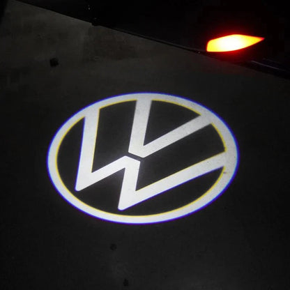 Auton logoprojektori – valaise sisäänastumisesi tyylikkäällä logolla