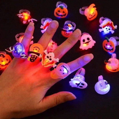 50 kappaleen sarja Halloween-LED-sormuksia