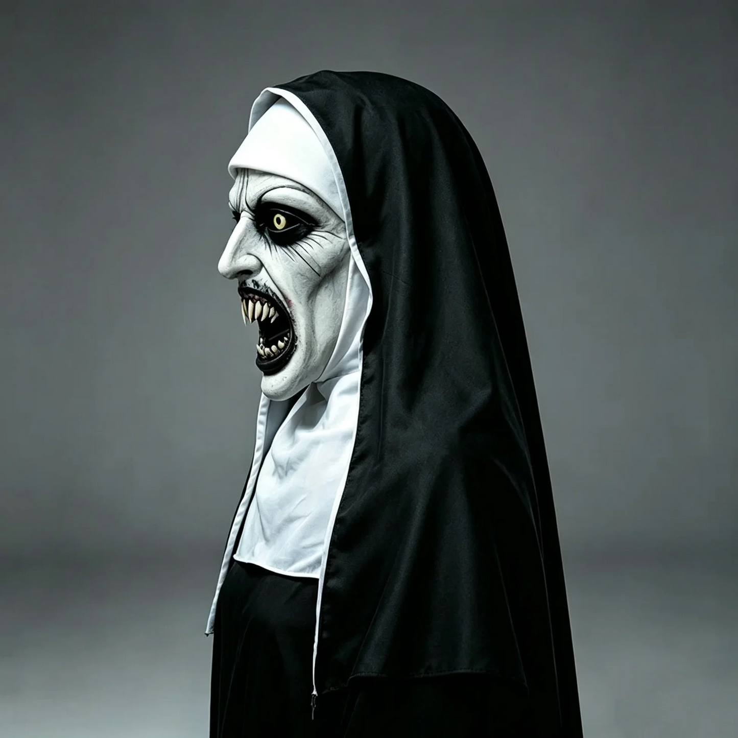 Kauhuteemainen nunnanaamio Halloweeniin